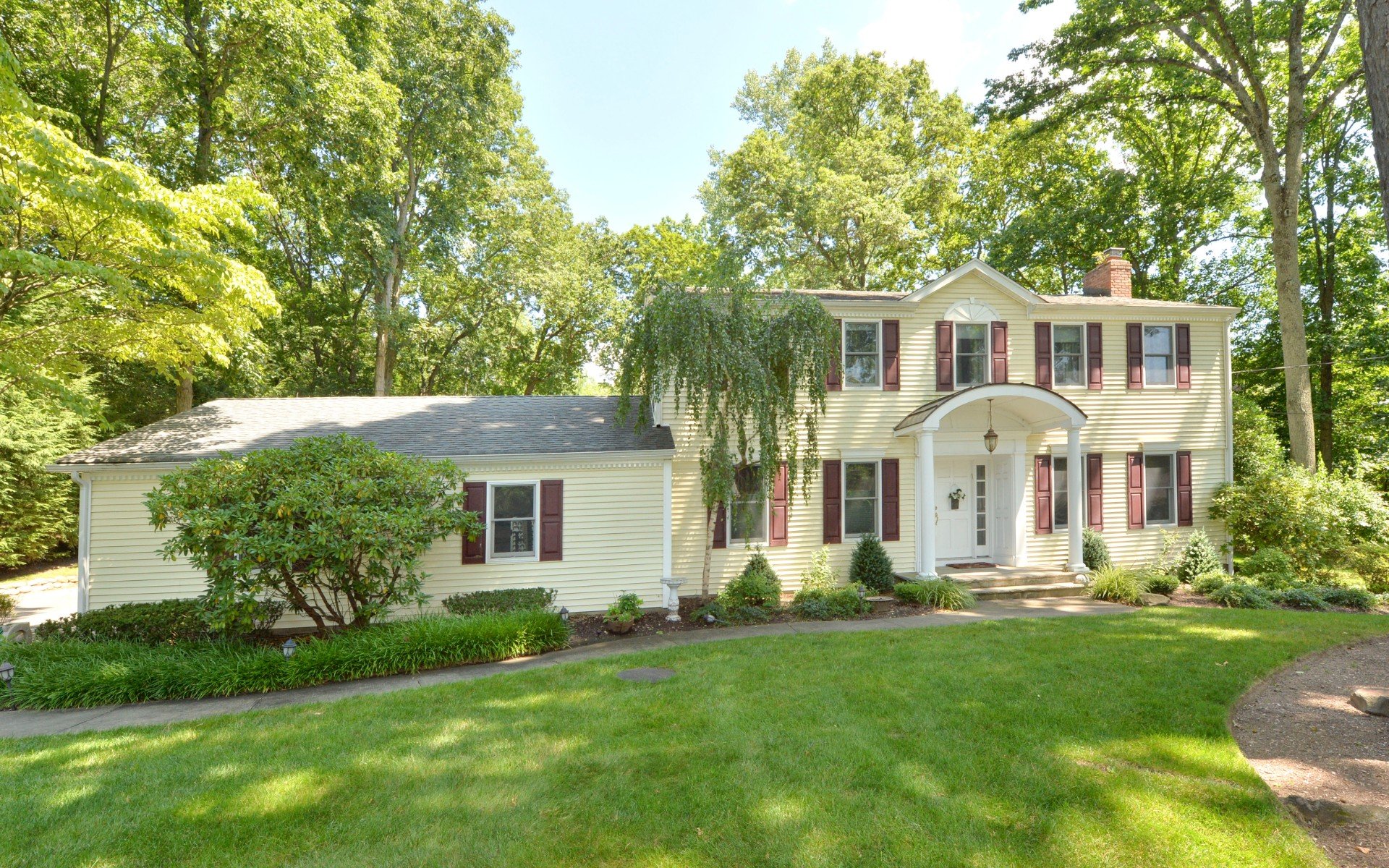 8 Anona Dr