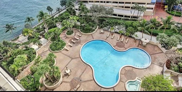 520 Brickell Key Dr #A904
