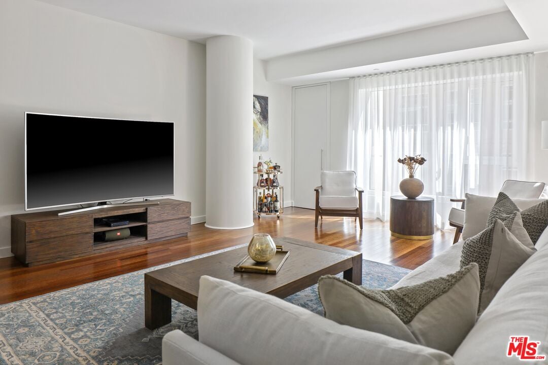 6250 Hollywood Blvd, #5J