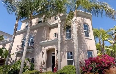 102 Lewis Street San Diego CA 92103