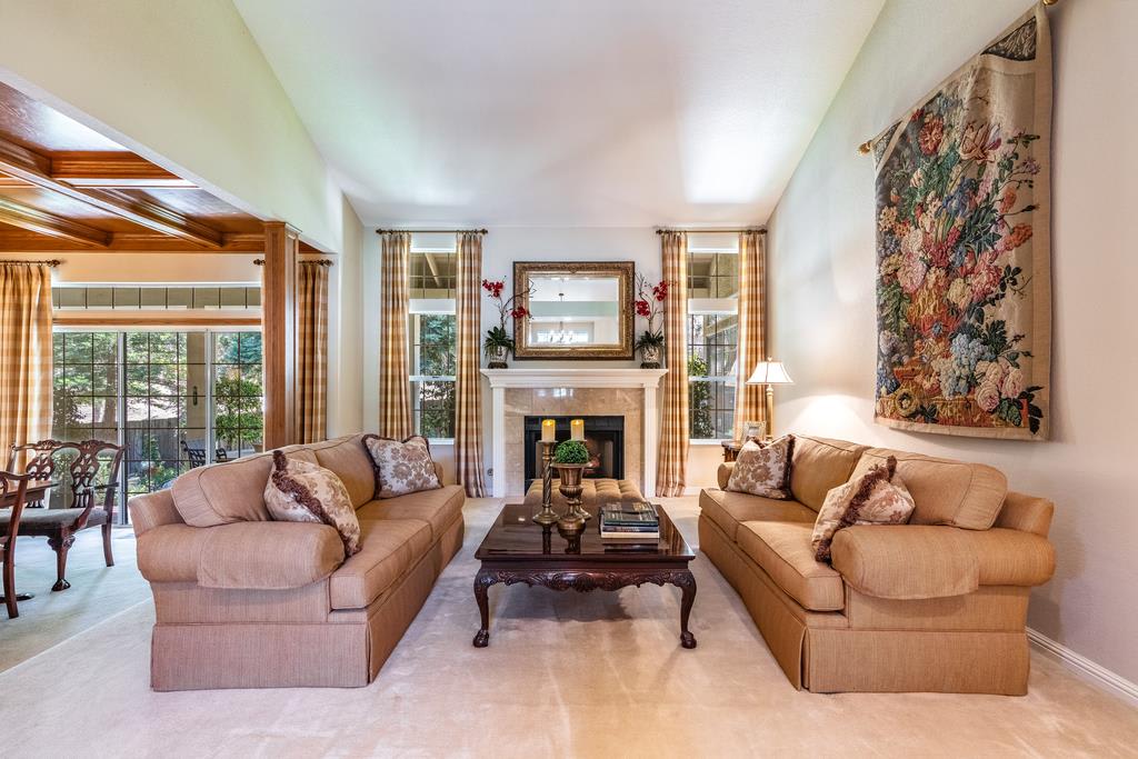 18535 Murphy Springs Ct