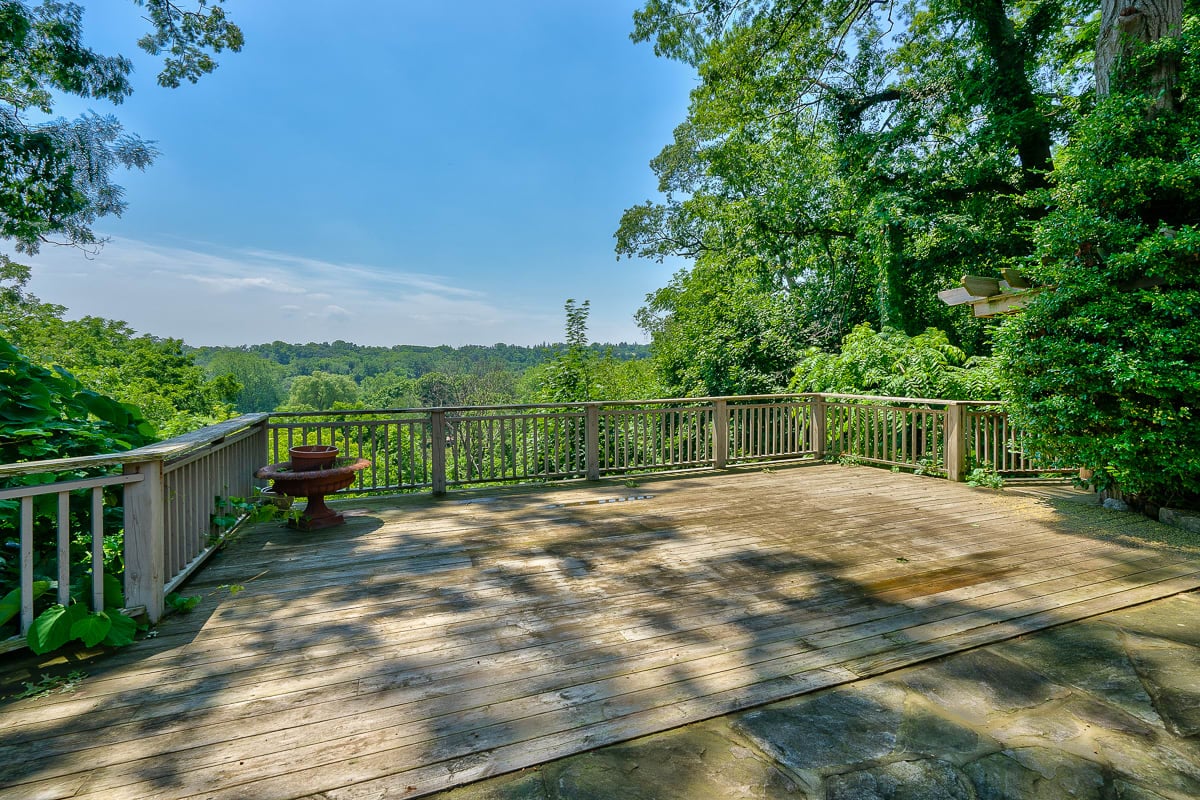1026 Mississauga Heights Drive