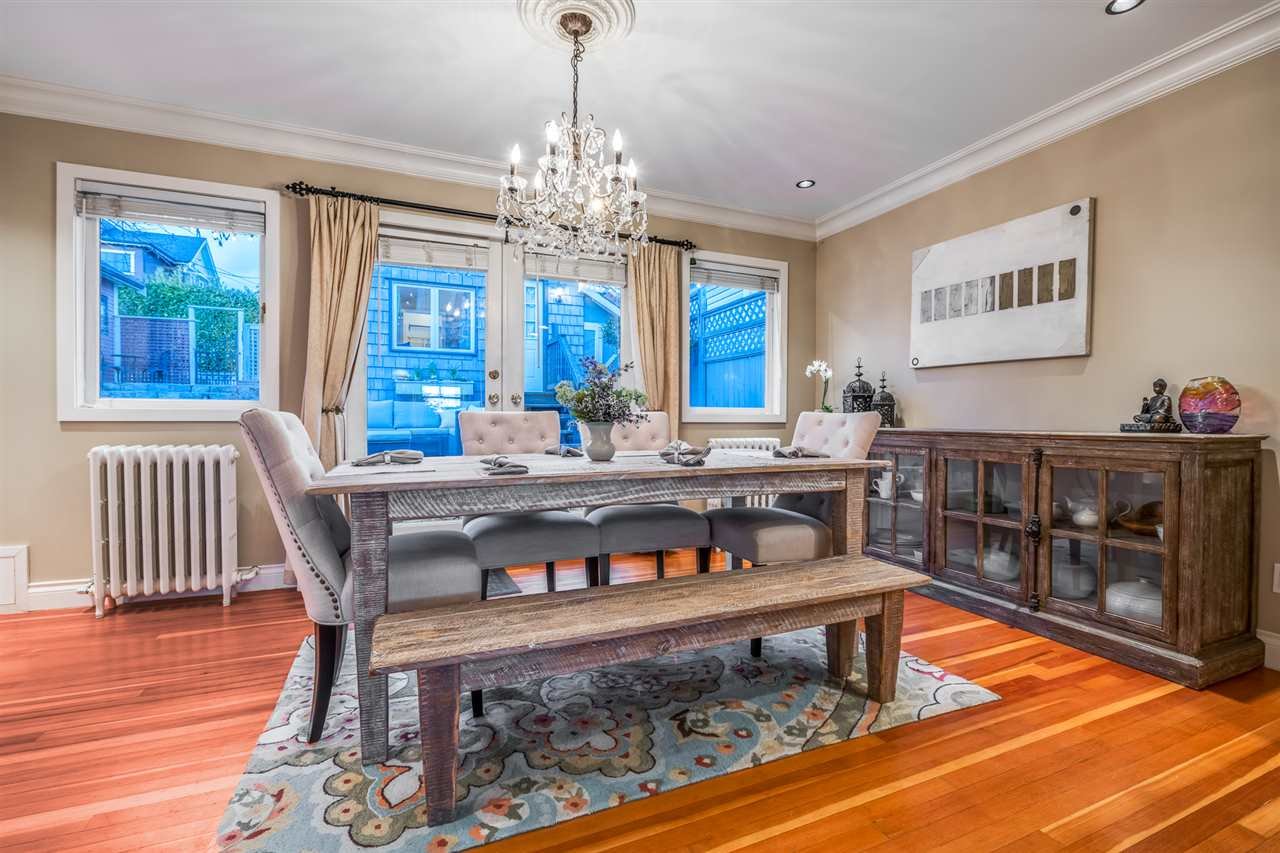 236 W 5th St