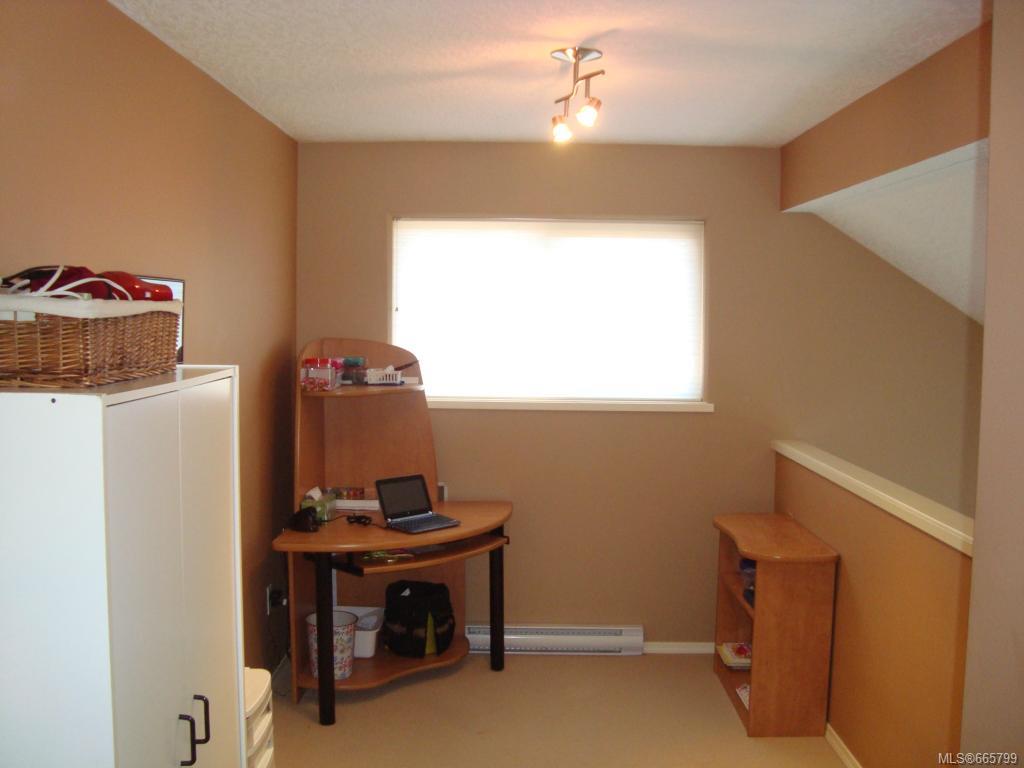 596 Kingsview Ridge