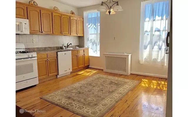 20-57 Steinway Street Unit: 3