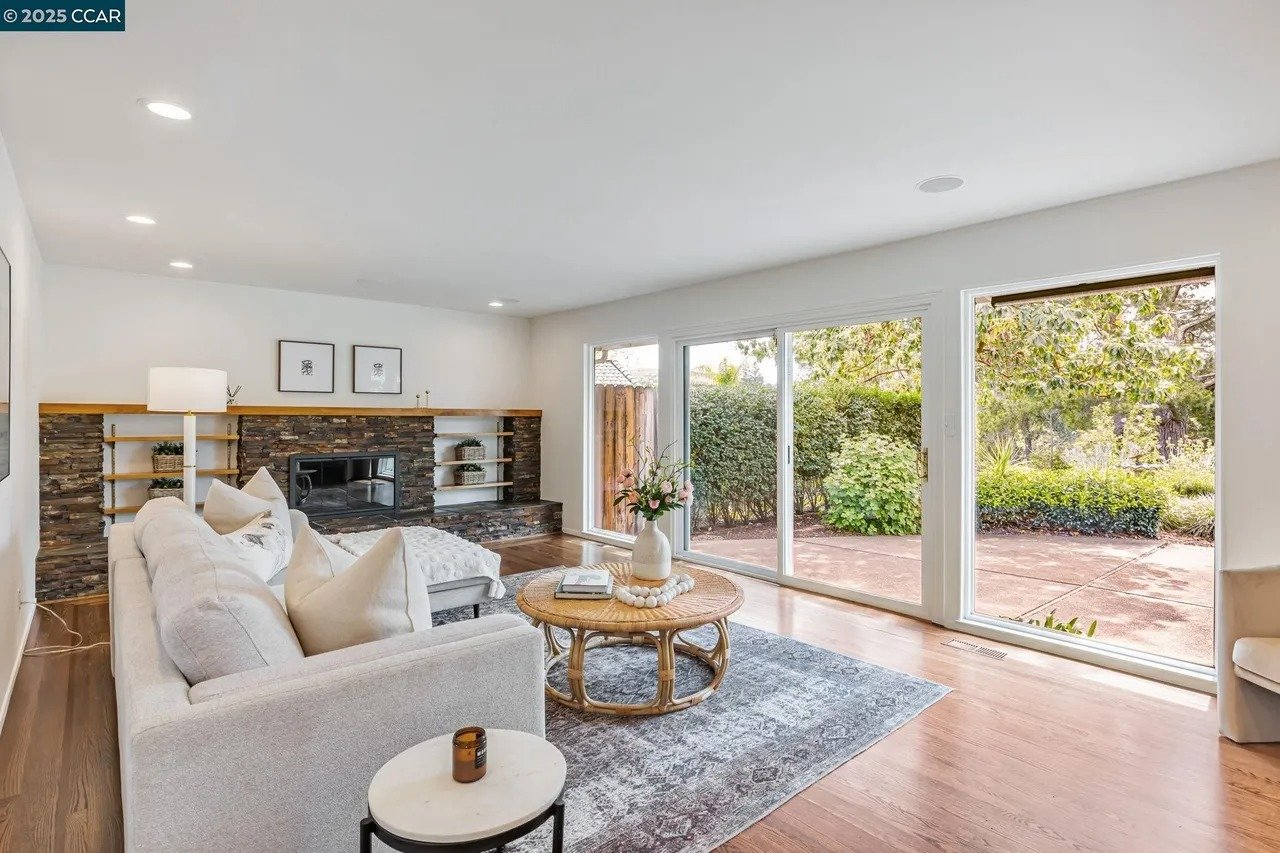 372 Birchwood Dr