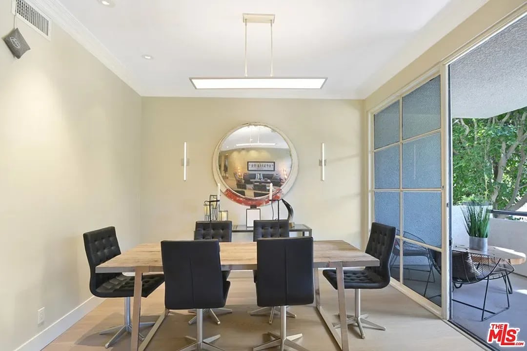 11636 Montana Ave APT 101