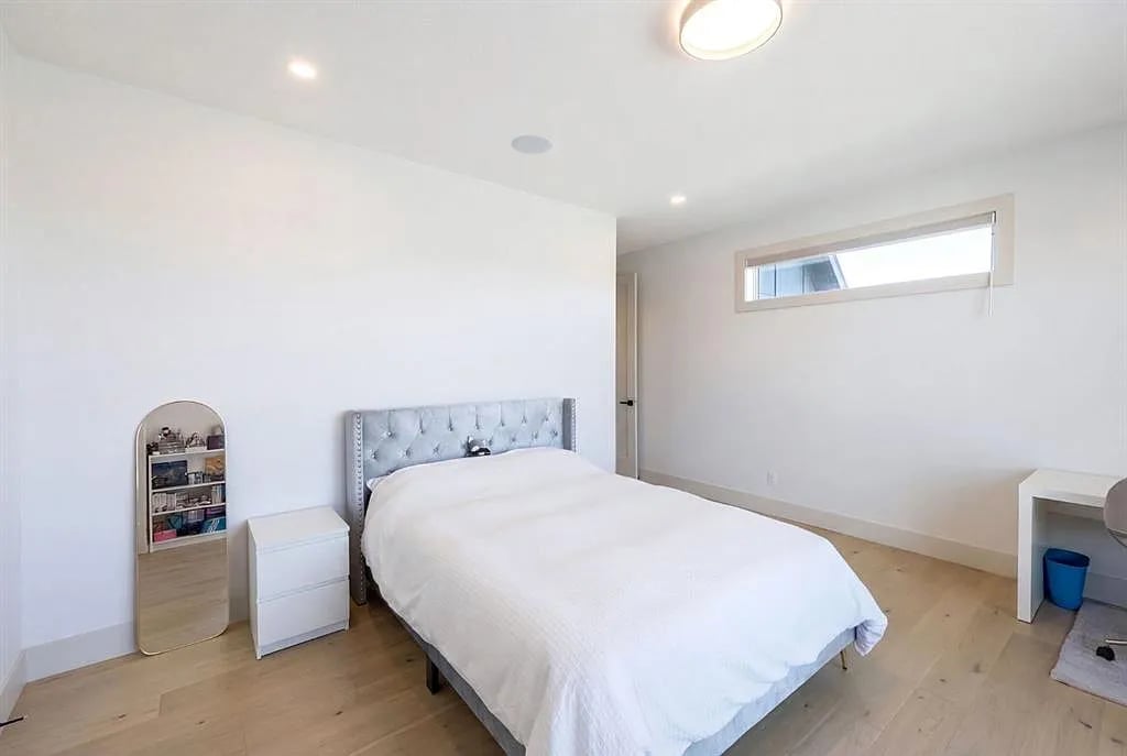 73 N Waters Edge Gdns