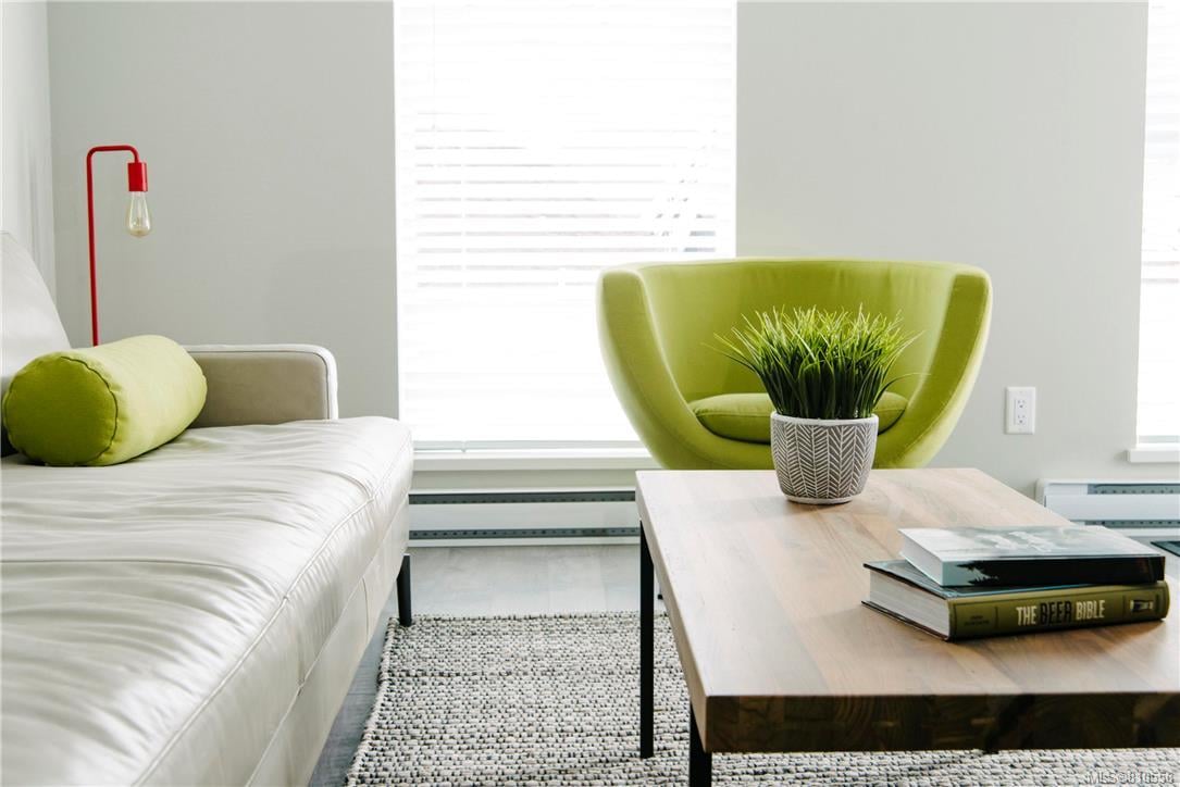 214-767 Tyee Rd