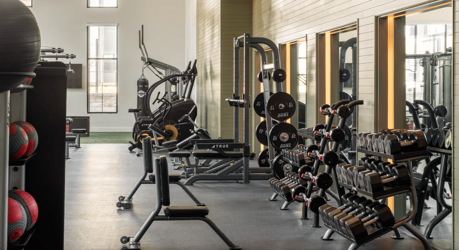Receive up to 10 Weeks FREE base rent! Apply today and receive up to a $2,500 Look & Lease e-Gift Card*