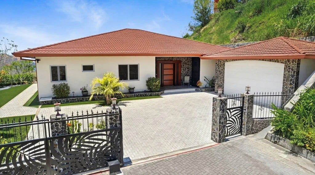Ocean View Villa Isabella