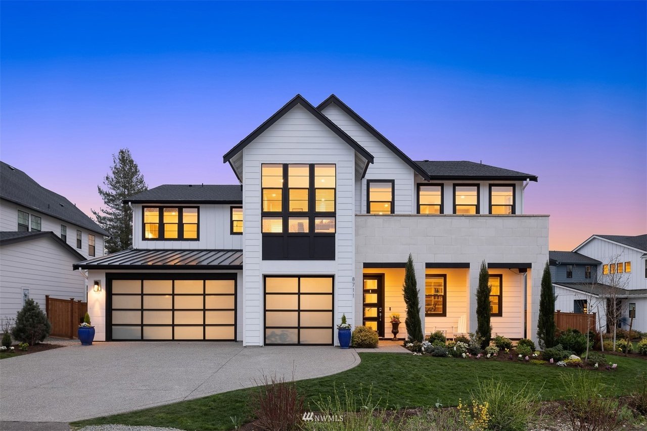 8711 NE Winslow Grove Ct