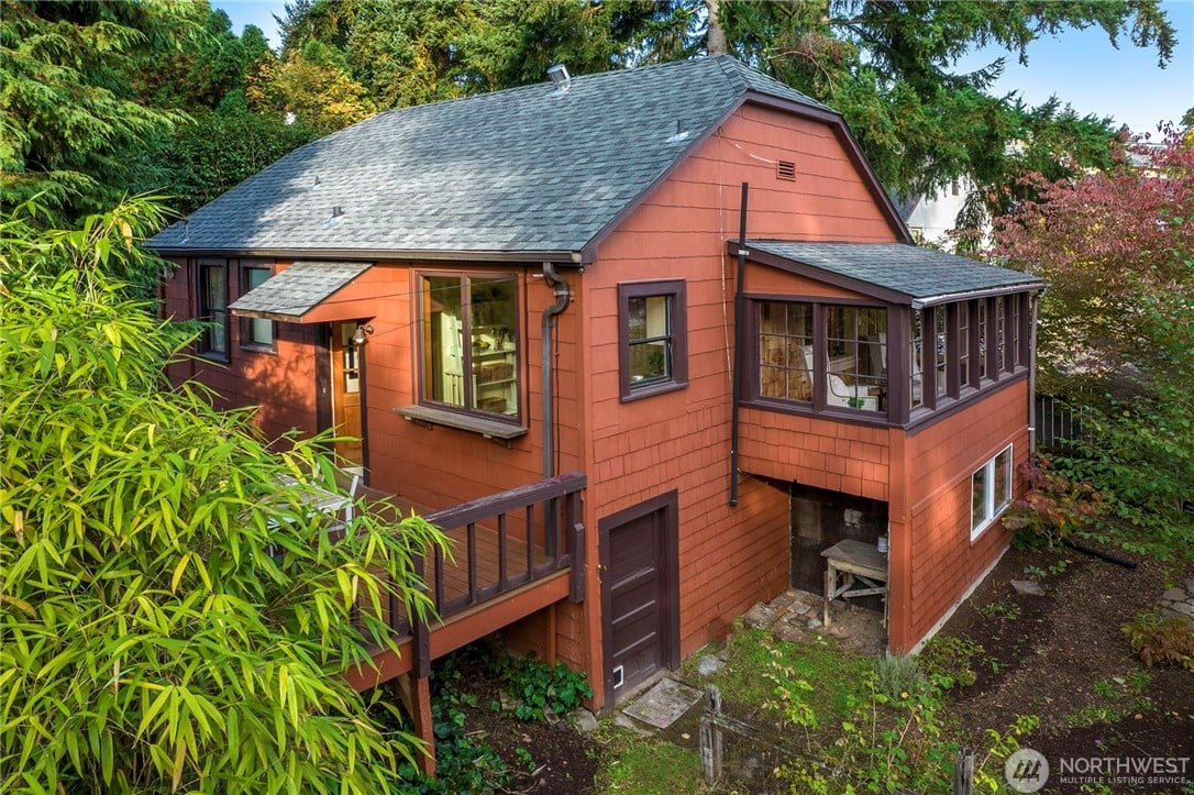 2529 NE 110th Street