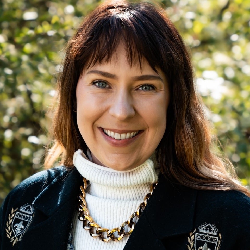 Alexandra Schrank, NC Real Estate Agent Headshot