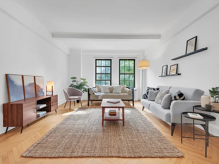 90 Eighth Ave, #2A