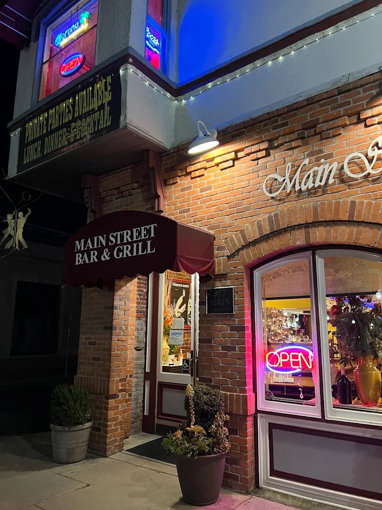 Main Street Bar & Grill
