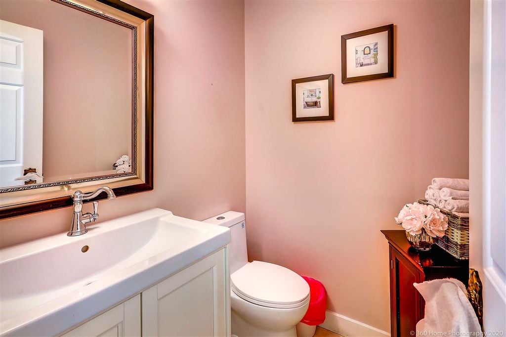 230 W 16th St, #4