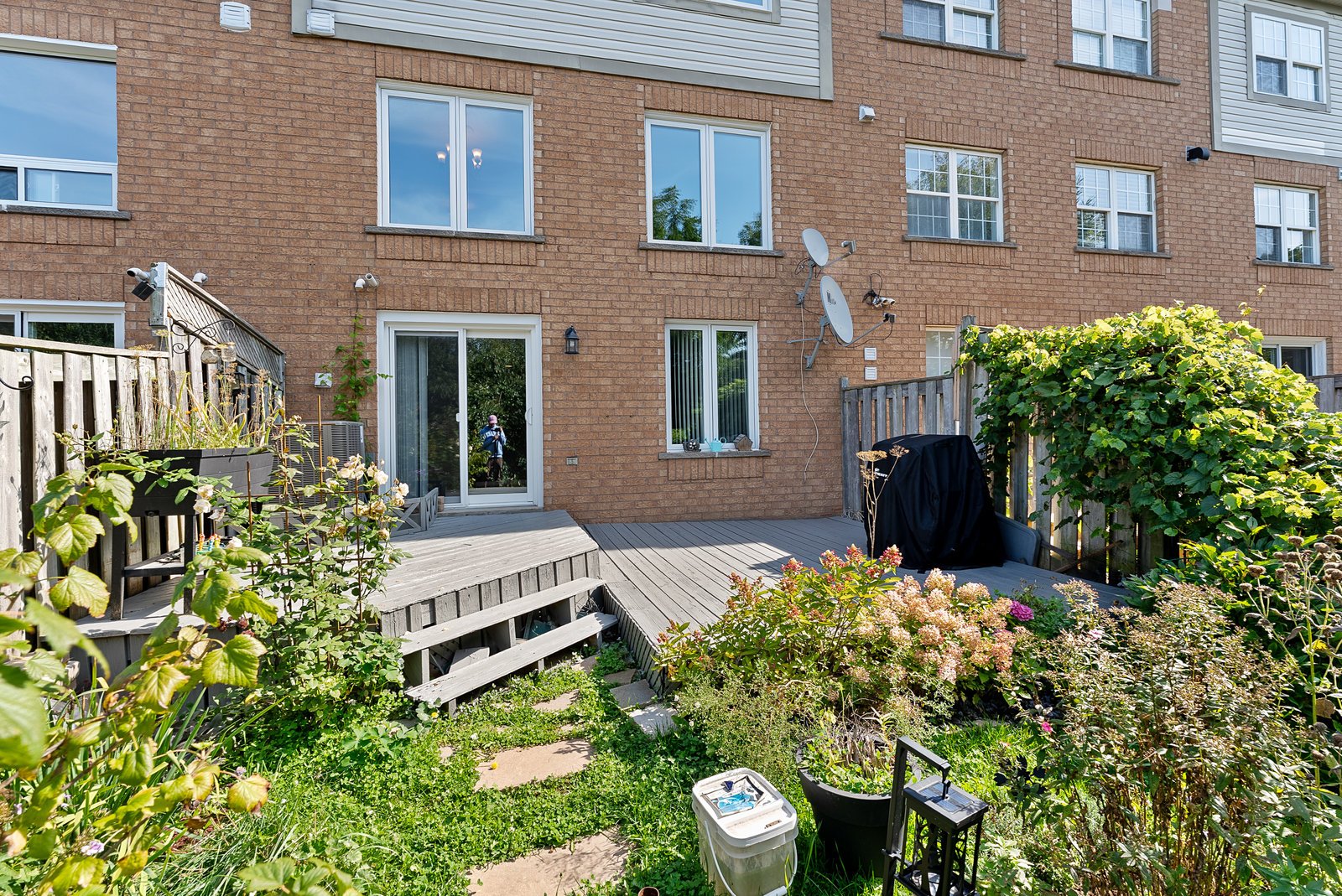 24 Hawtin Lane