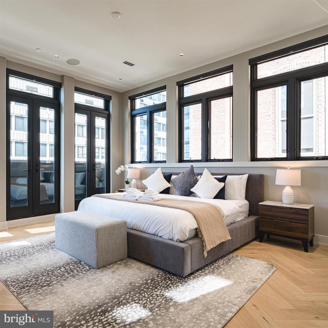 109 S 24th St, Philadelphia, PA 19103