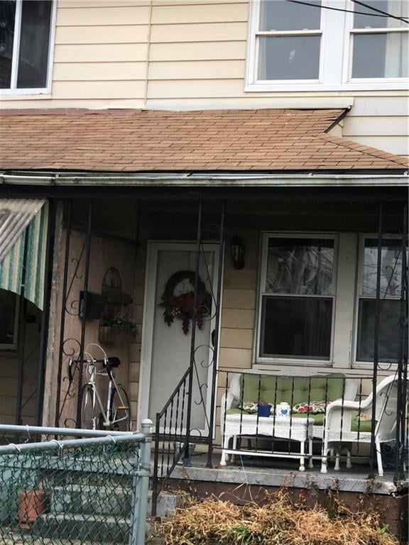 34 Riverside Ct