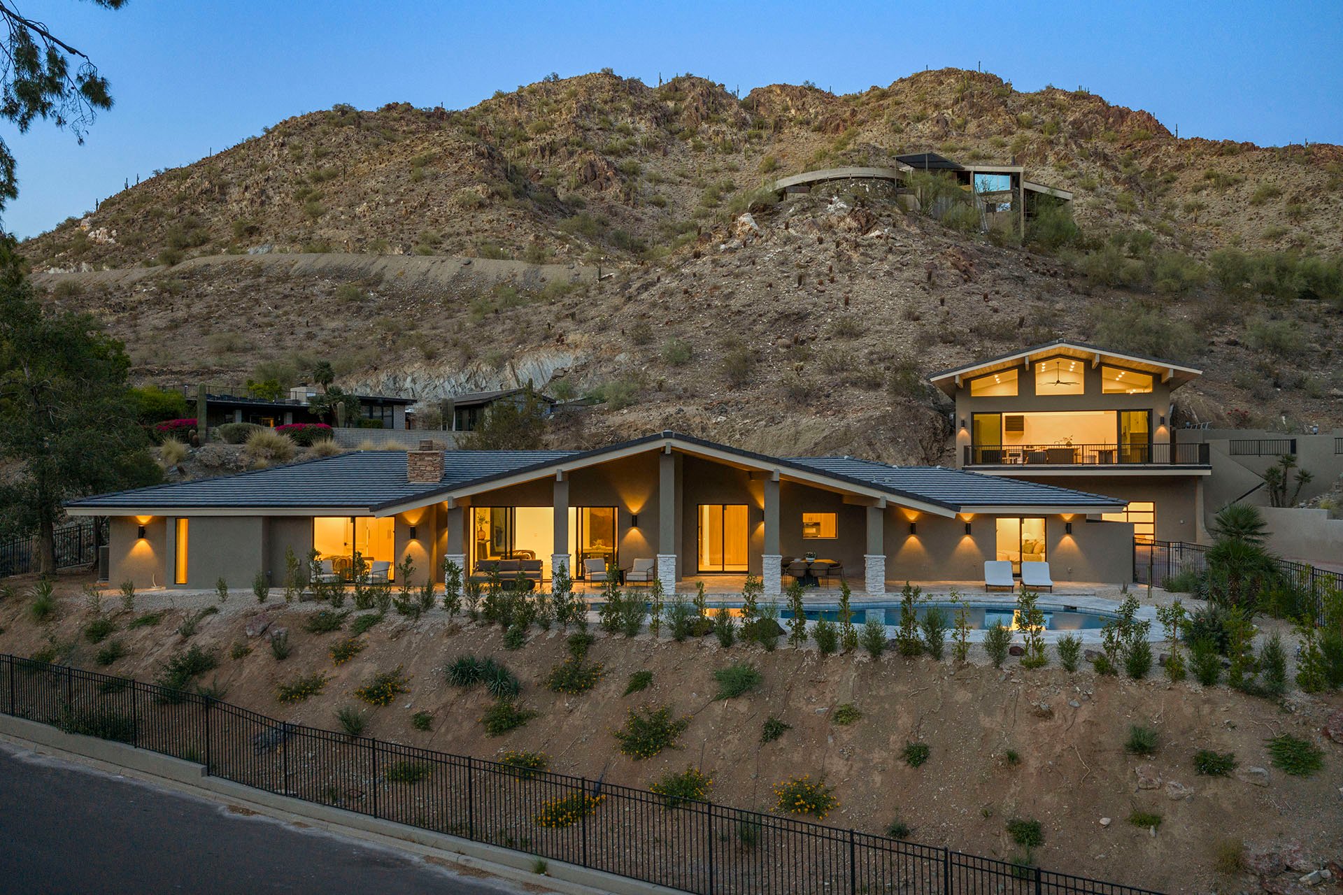 3500 E LINCOLN Drive 26