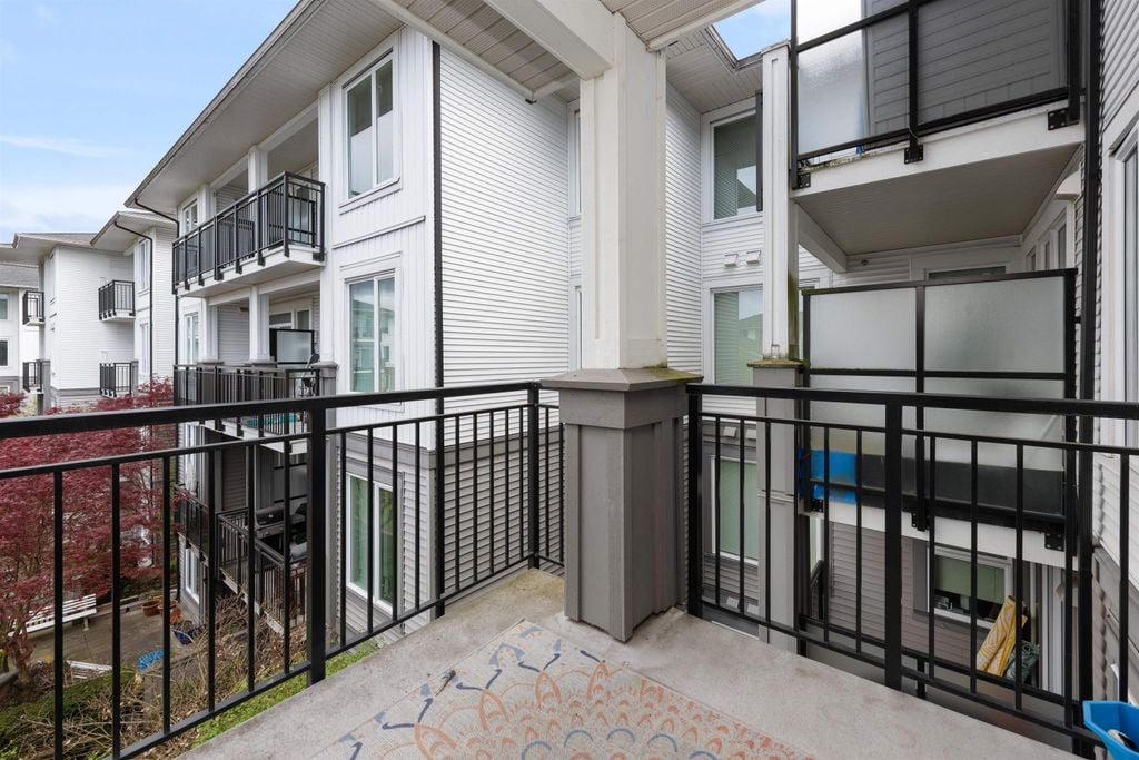 9399 Odlin Rd, #318