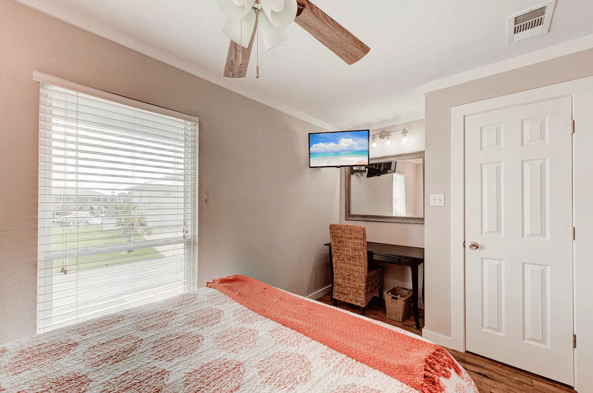 Seller Financing Available! Rockport Home With Runway Canal Views!