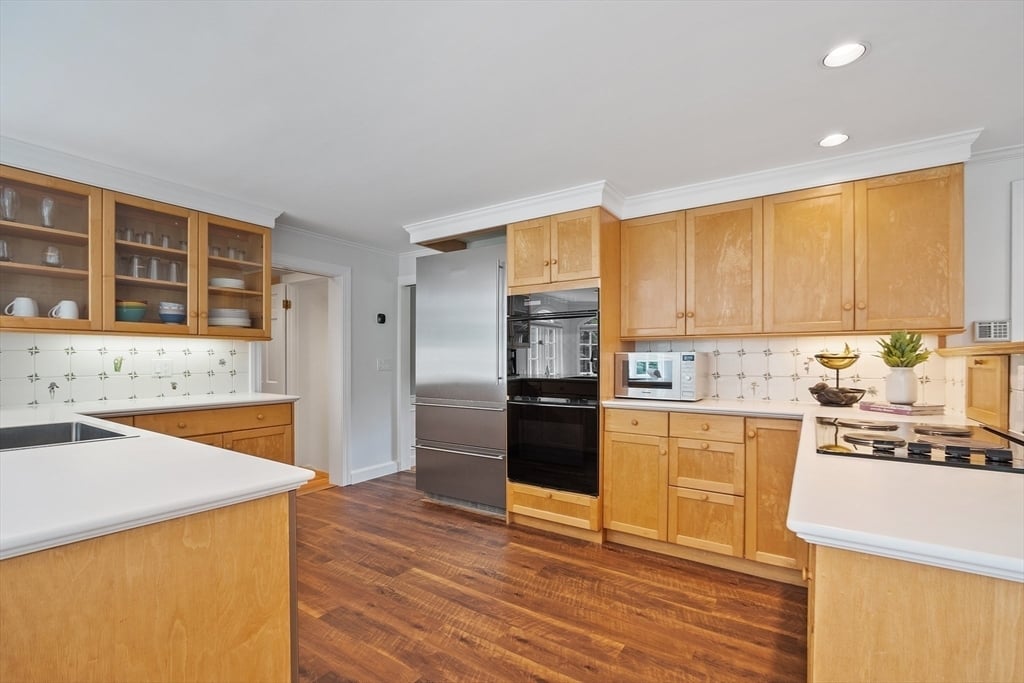 83 Walnut St