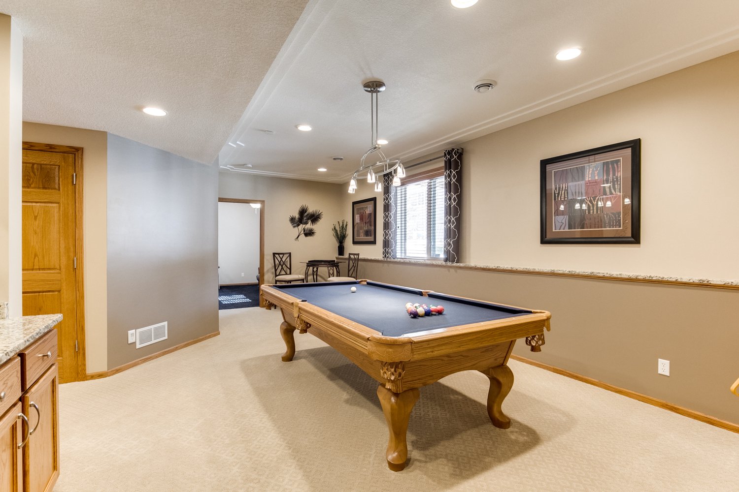 Beautiful 2-Story in Desirable OakParke Estates