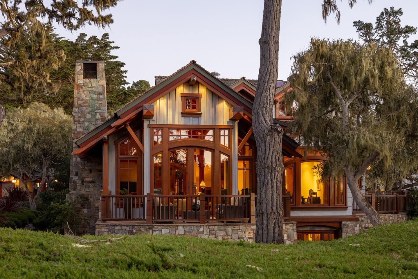 3210 Whitman Lane