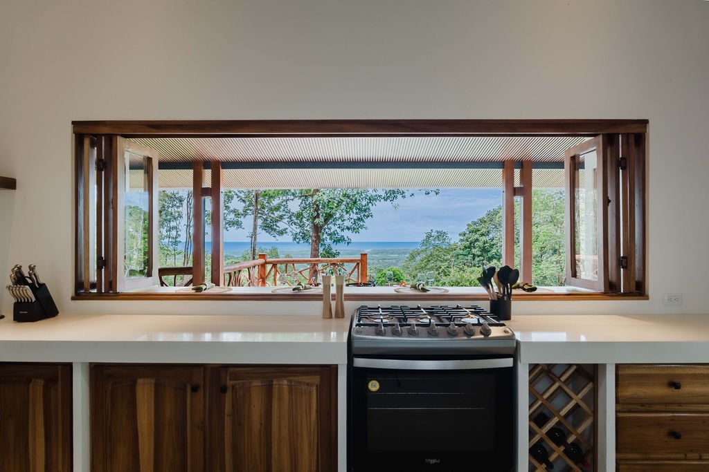 Casa Tucán, Ocean View Villa with Private Trail to River & Waterfalls