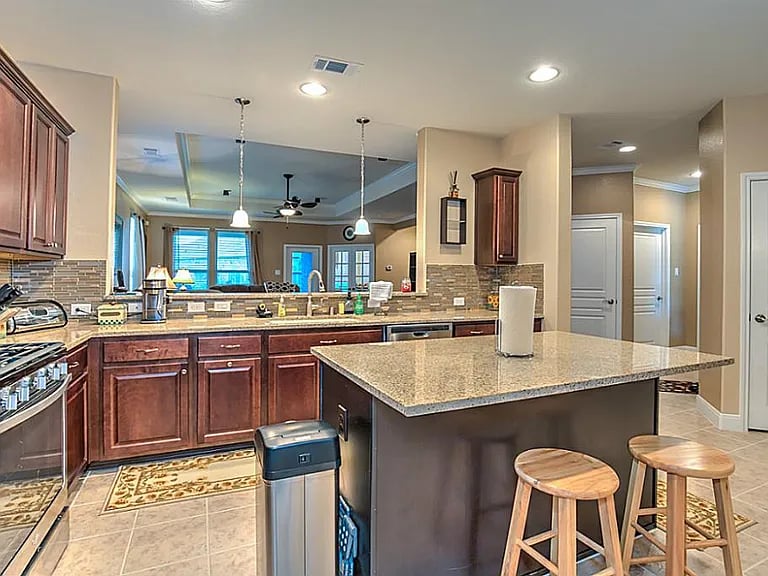 656 Tenuta Ln