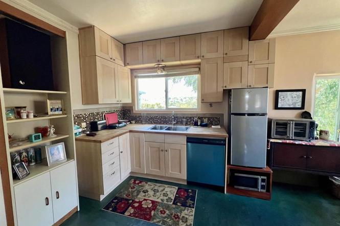 2371 Vancouver Avenue