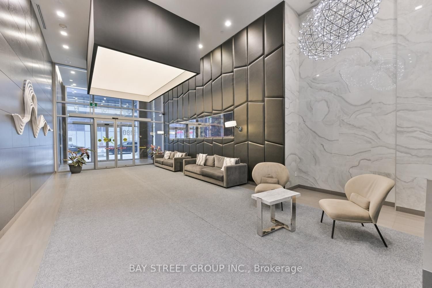 PENTHOUSE IN THE HEART OF NORTH YORK