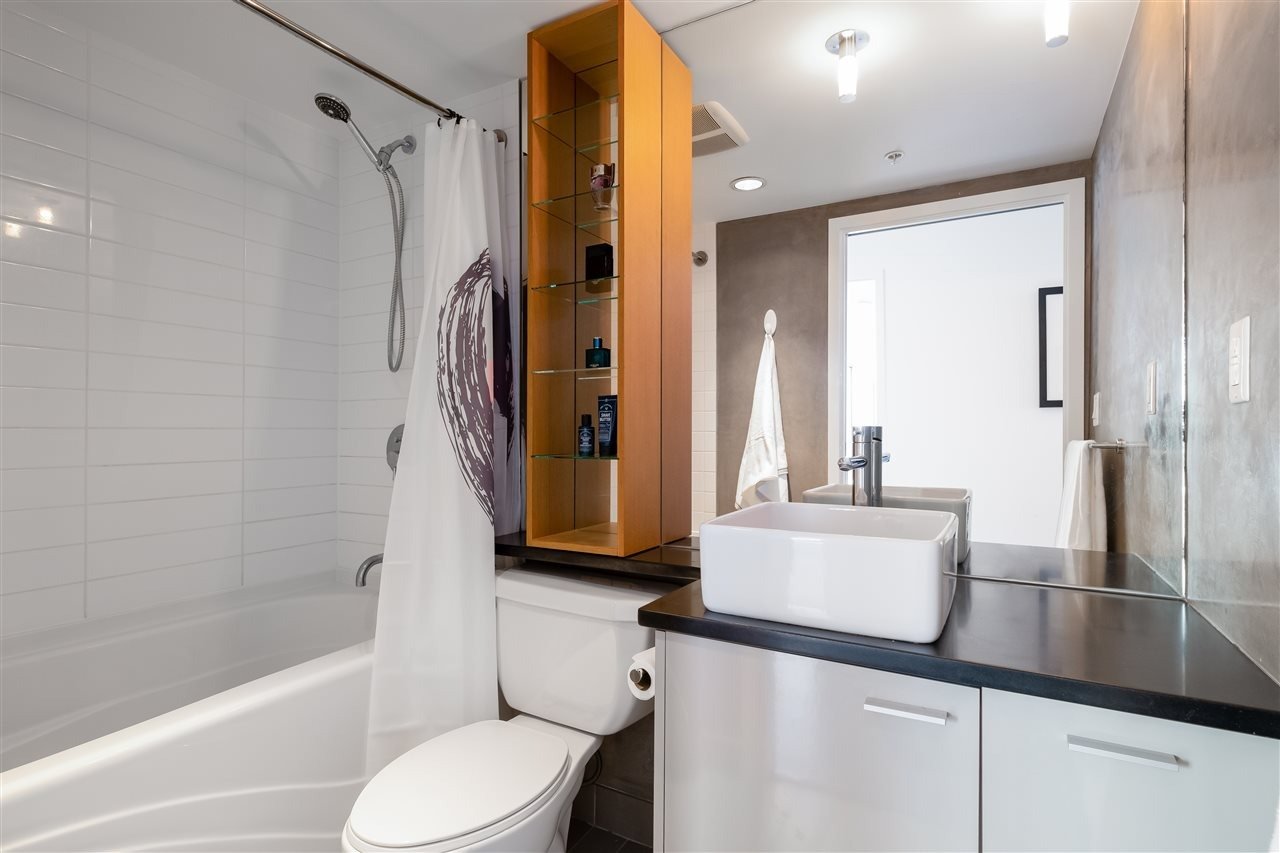 33 Smithe St, #2203