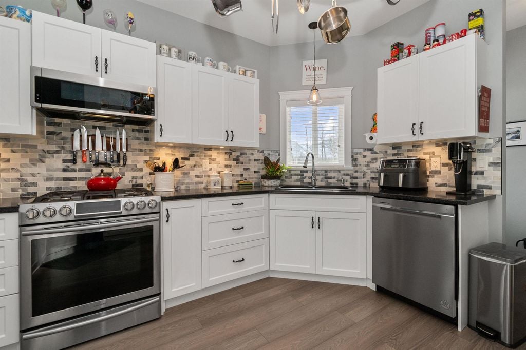 59060 Lougheed Hwy, #24