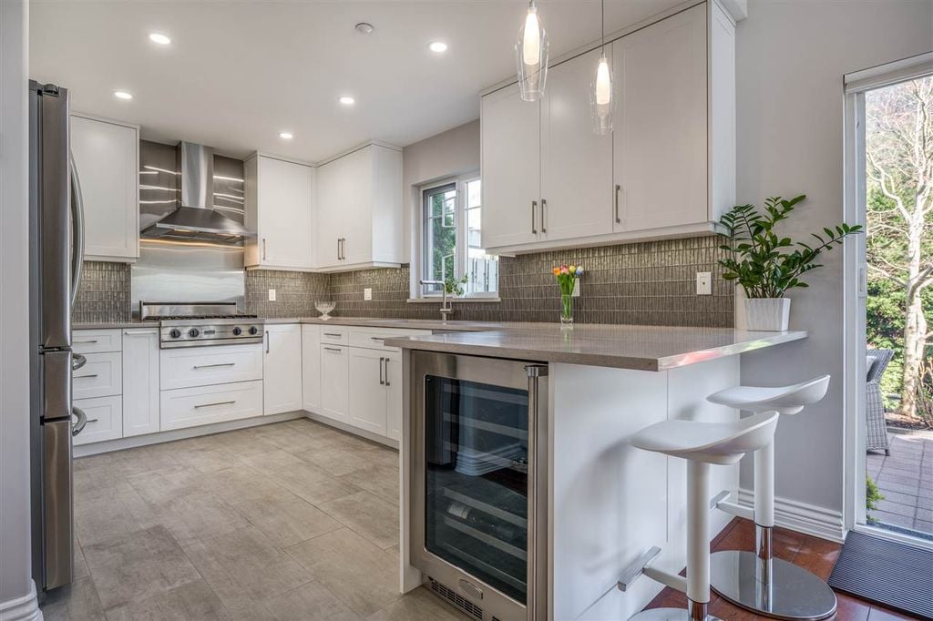 28 Whitecap Ct