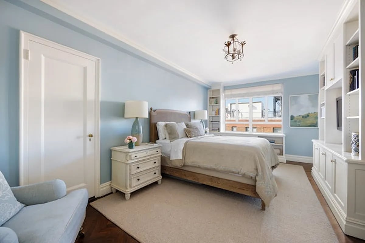 140 Riverside Dr, #18O