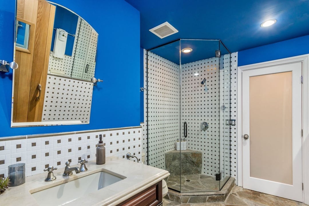 Mulholland Drive, 90068