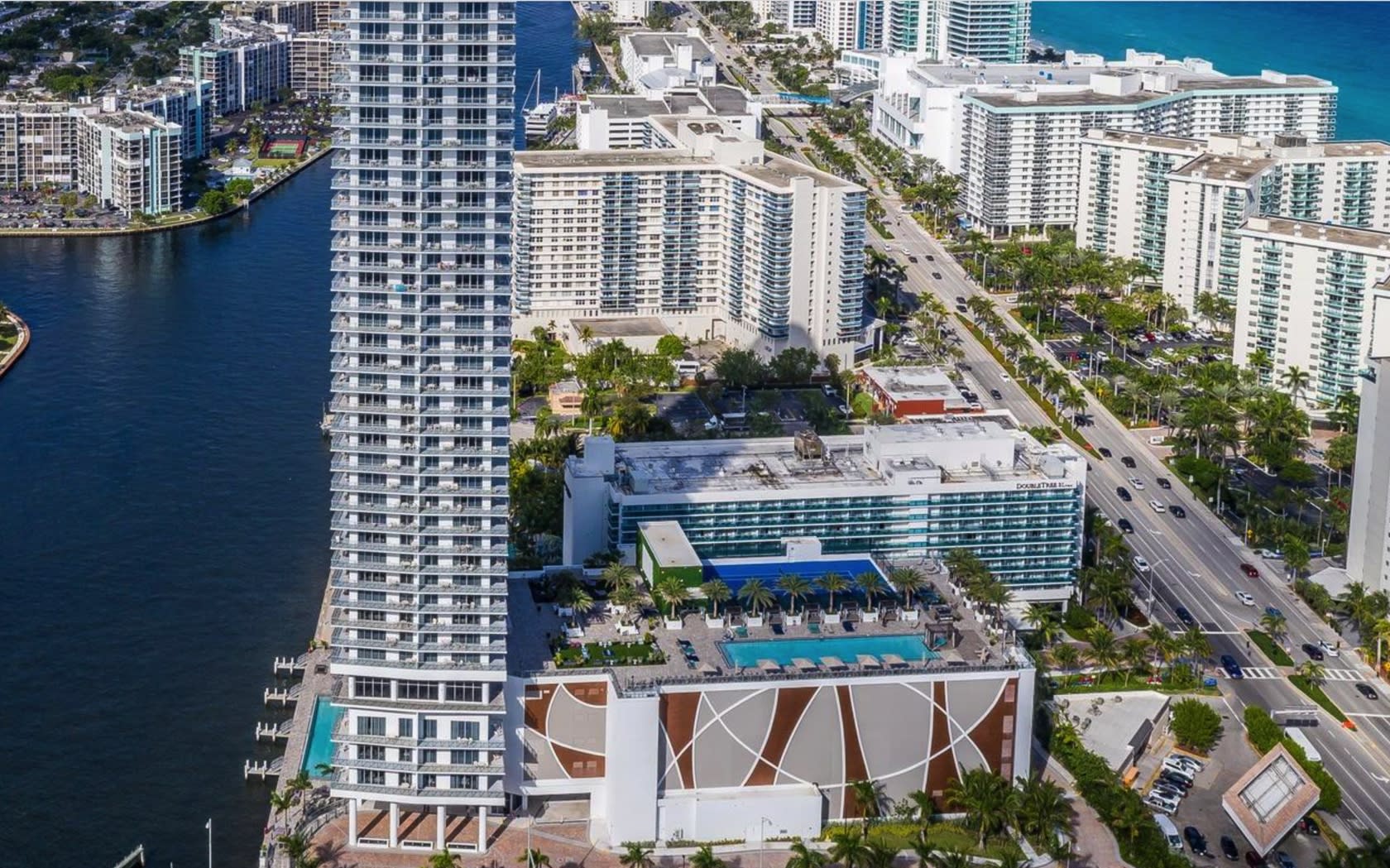 4010 S Ocean Drive 1006