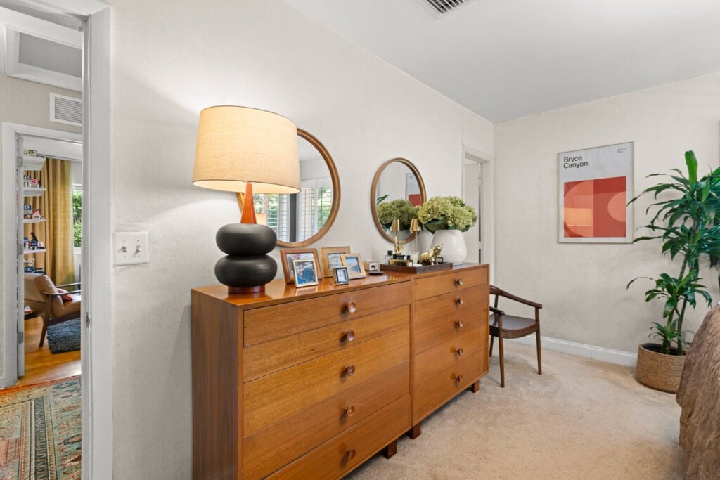 Miami Shores Stunner Lists by Daniel Falcon