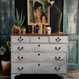 Chicago Grey Chalk Paint®, by Annie Sloan