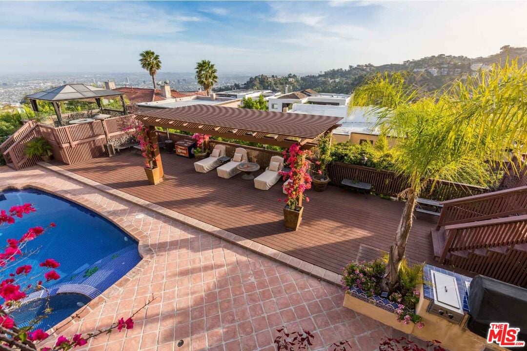 Celestia Crest, Venus Dr, 90046