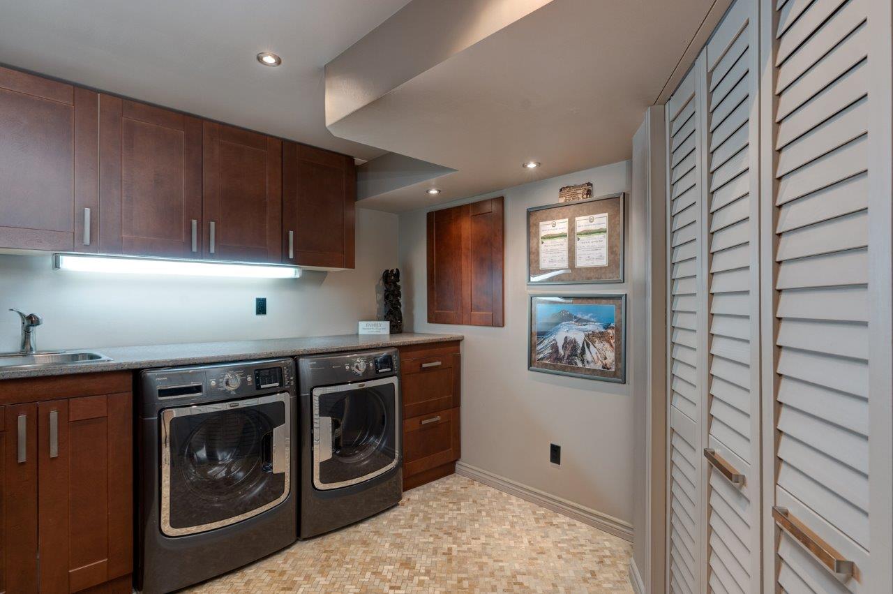 9 Drummondville Ln