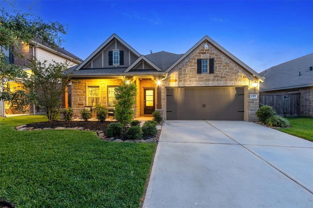 2373 Old Stone Dr