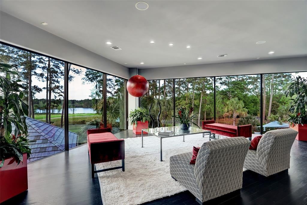 47 Grand Regency Cir