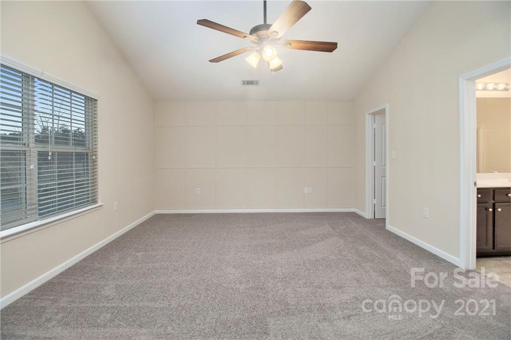 9636 Eagle Feathers Dr