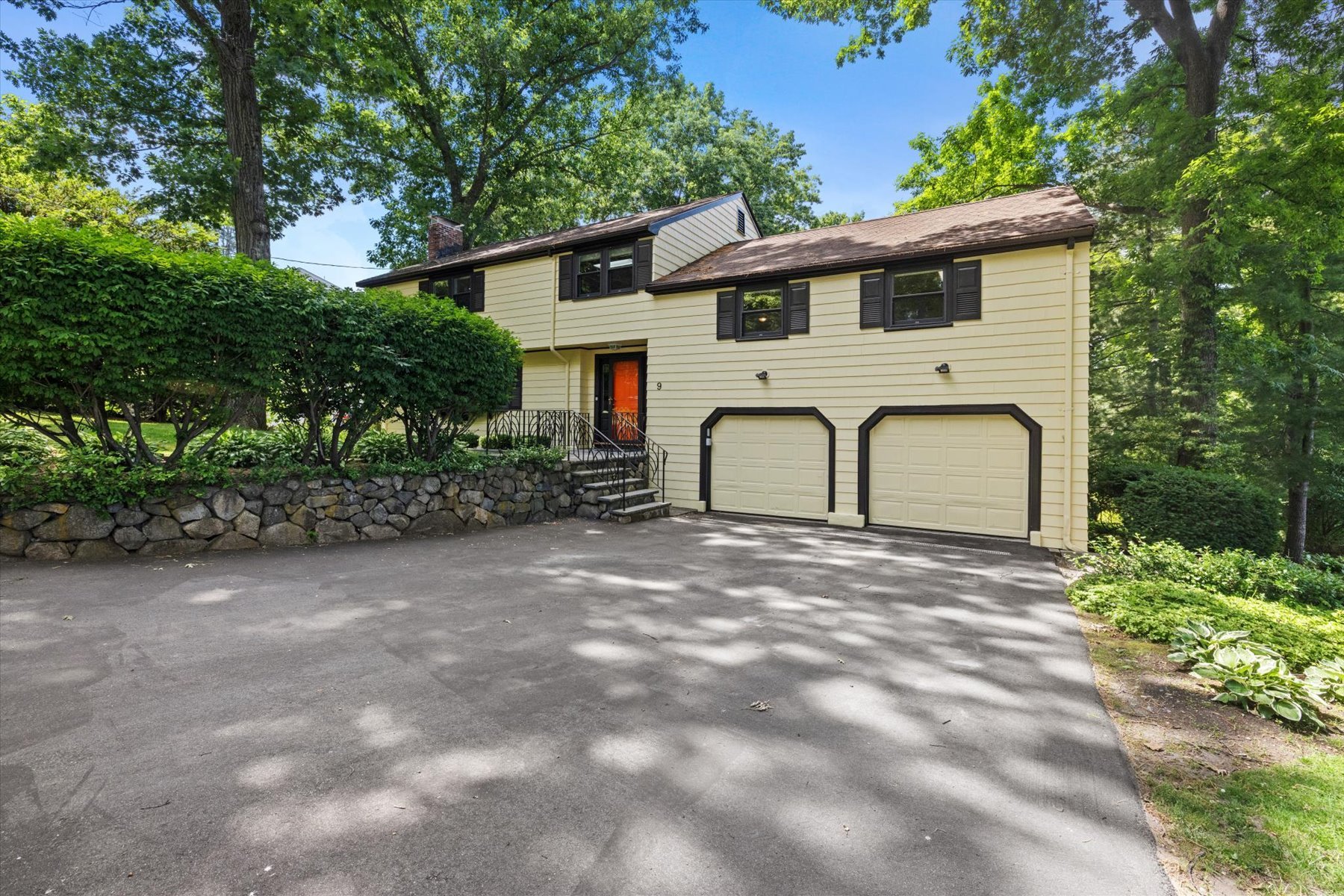 9 Plymouth Road 