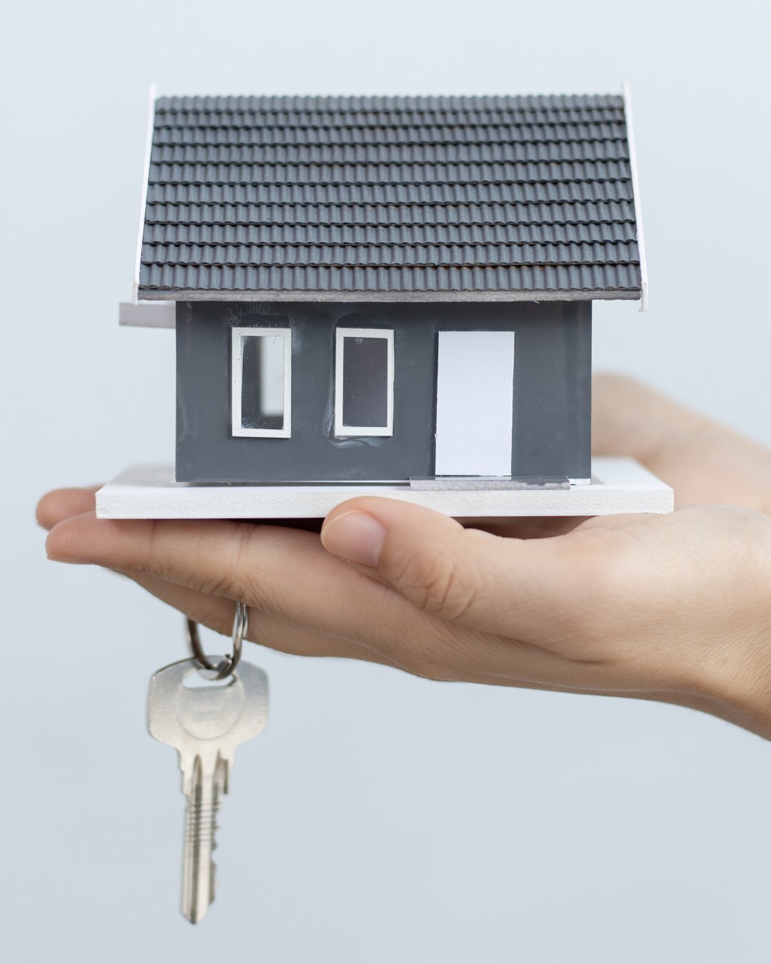 How to Sell Your Home While Buying a New One: Navigating the "Contingency" Dance