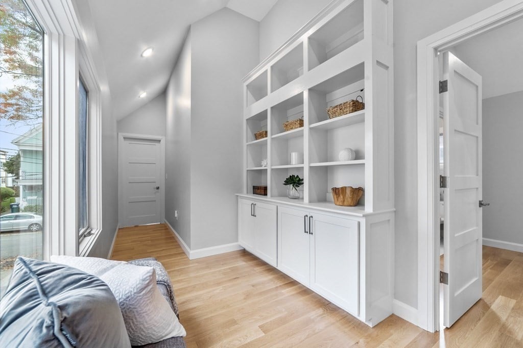 90 Holworthy St Cambridge, MA 02138